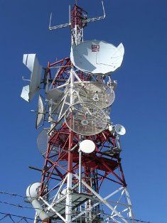 Antenas de televisión, integrador e instalador de telecomunicaciones